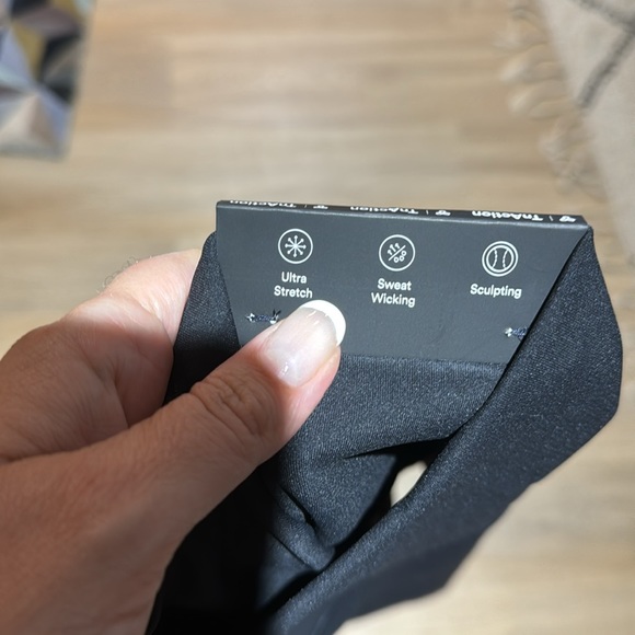 TNA workout shorts - Picture 5 of 5